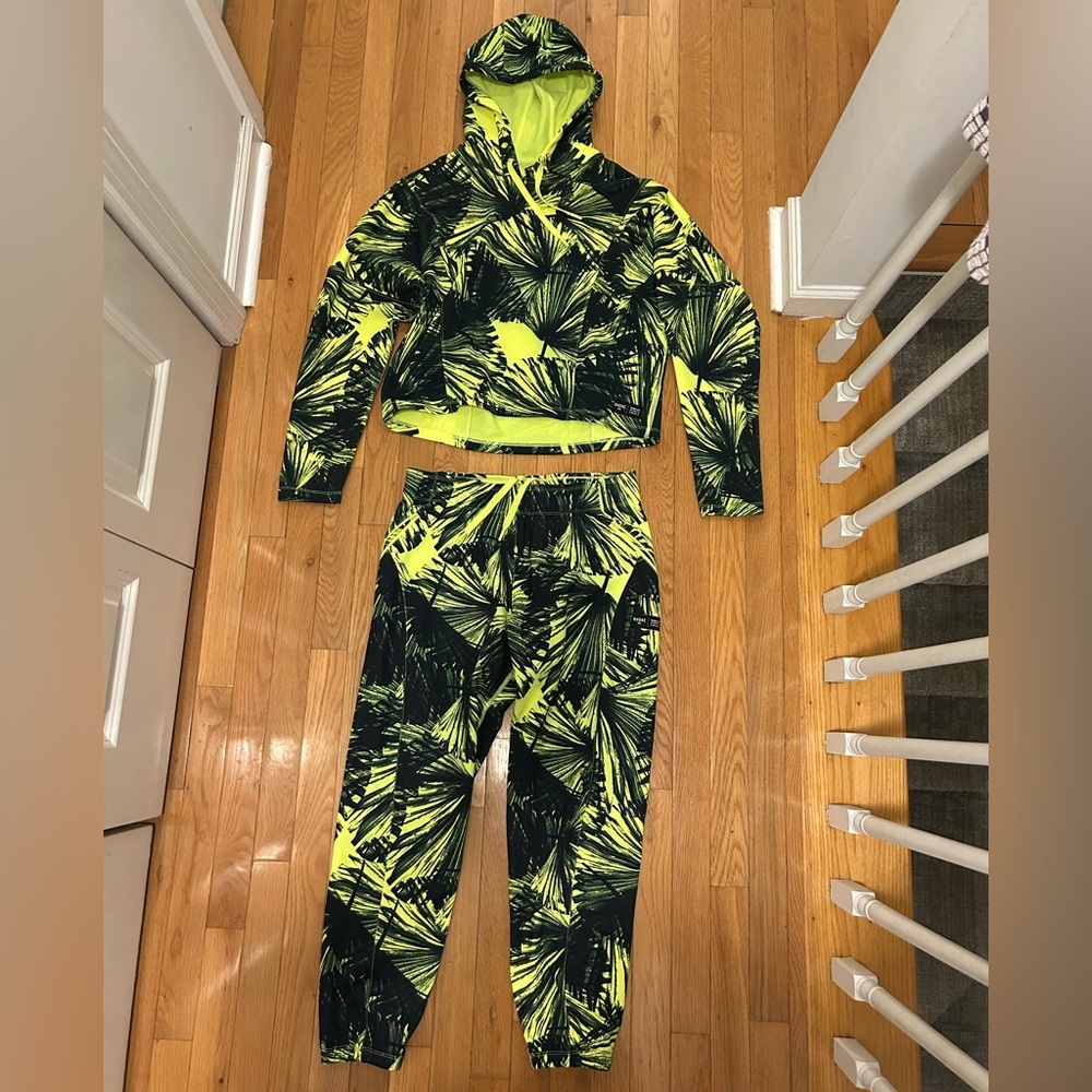 Women’s Loungewear Set in Black and Neon Yellow Jungle Print